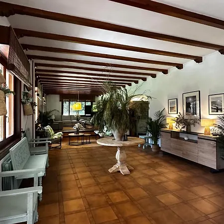 La Hondonada 别墅 *