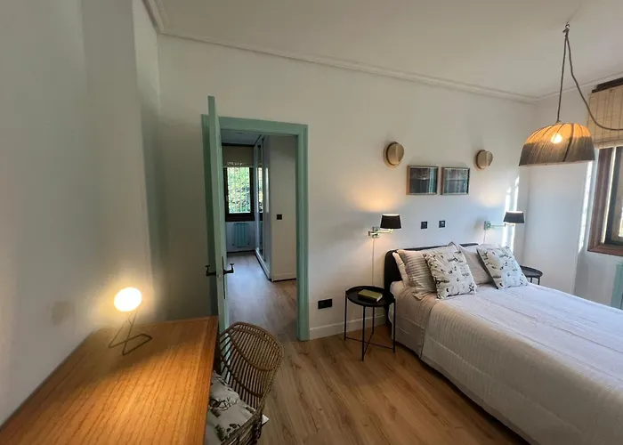 La Hondonada Vila Somo