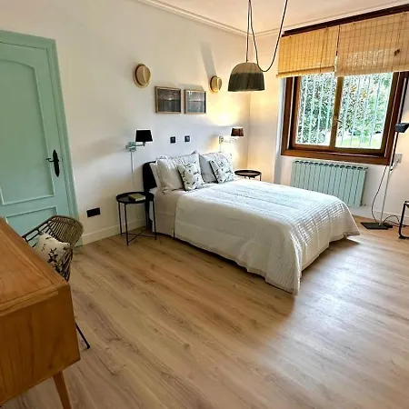 La Hondonada Villa *